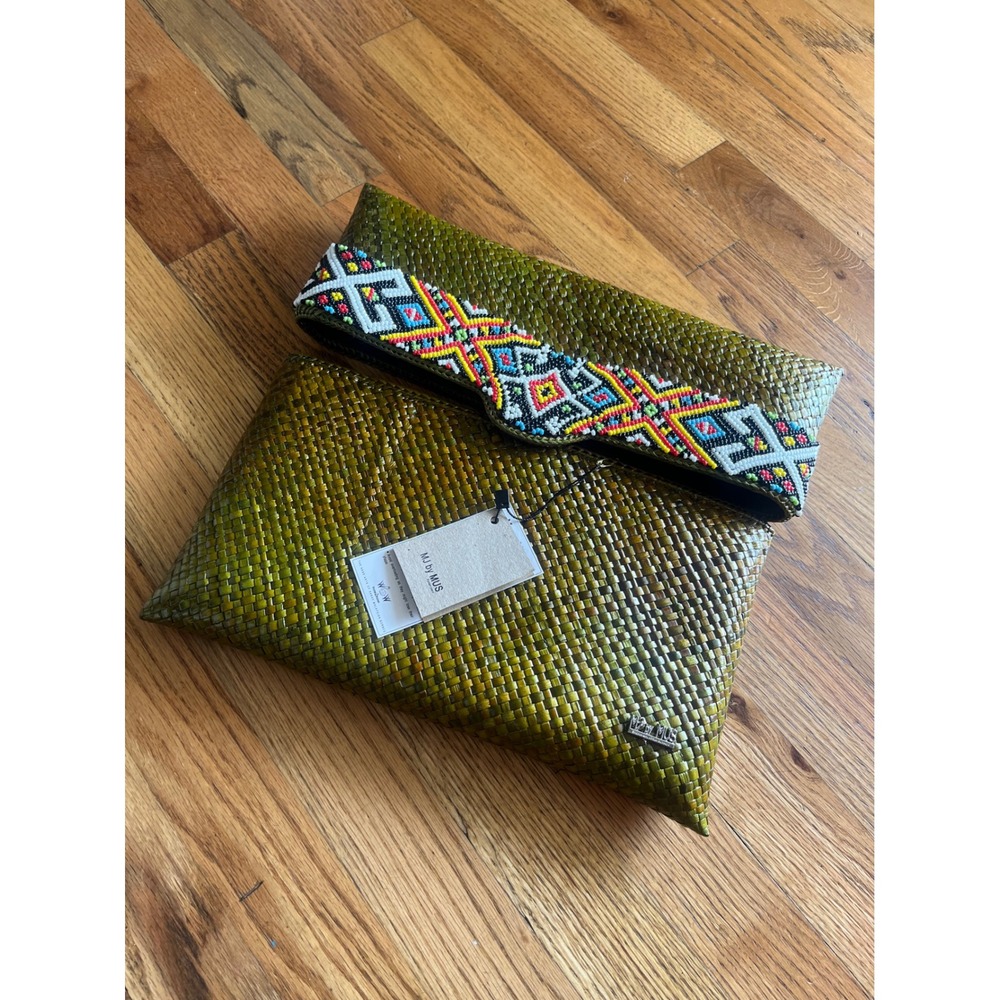 MJ by MUS Woven Pandanus Palm Leaf Clutch Bag Geometric Beaded Sabah Borneo Boho
